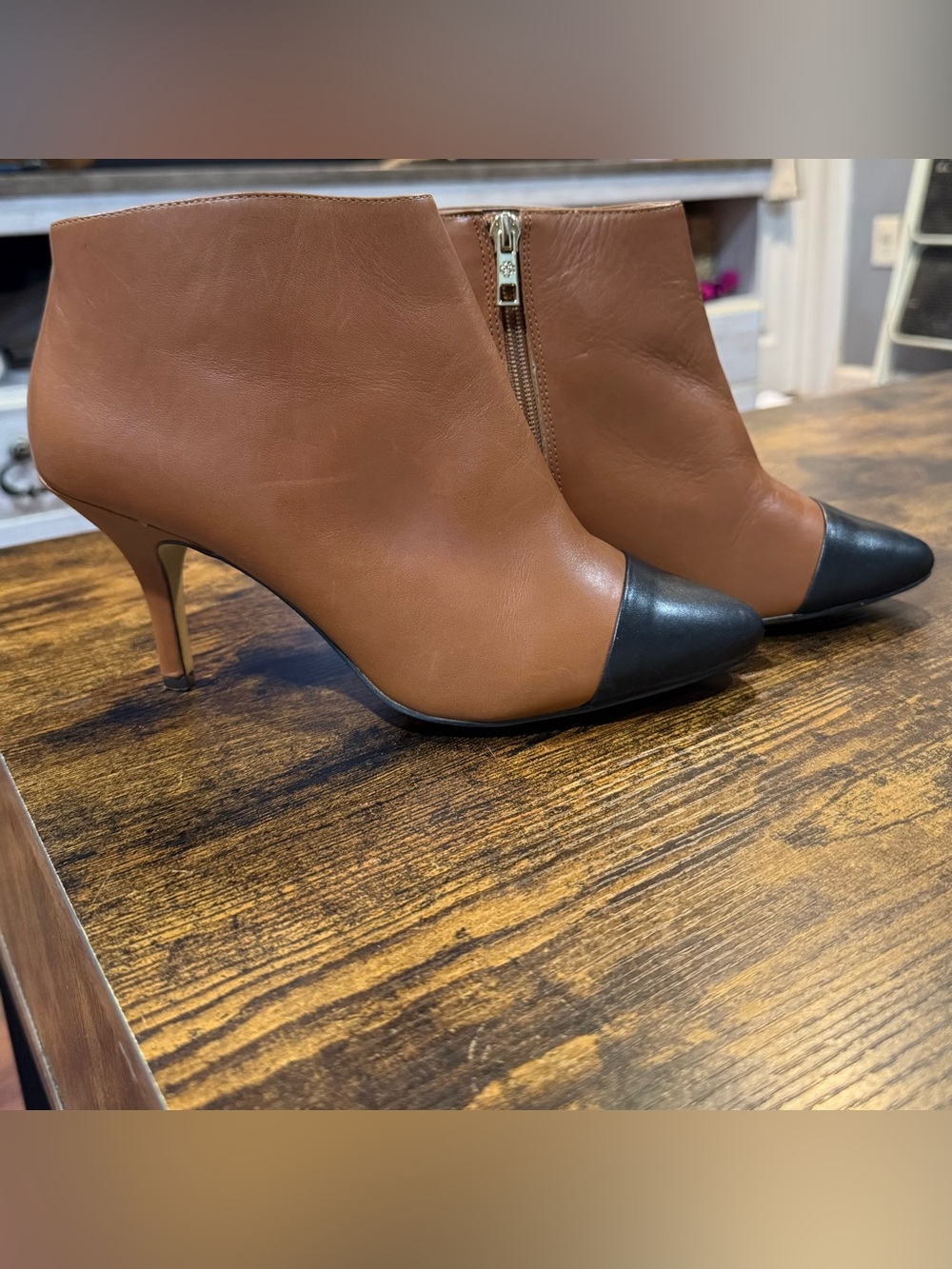 Ann Taylor Leather Cap Toe Ankle Booties 7.5M Cognac Black Pointed Toe